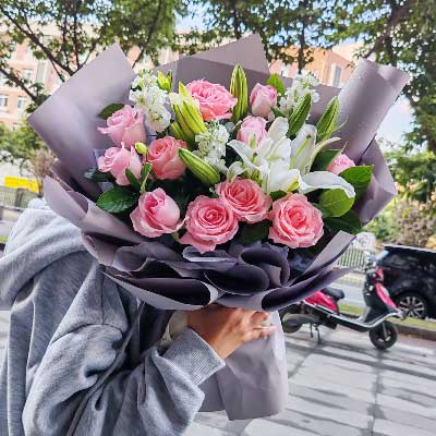 常德11朵戴安娜粉玫瑰百合，与你一起追逐梦想